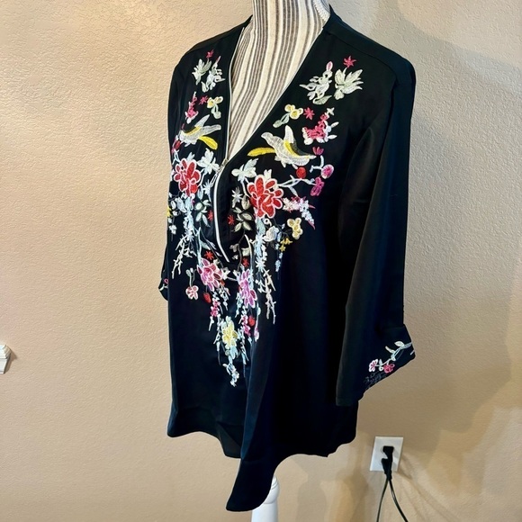 NWT Tunic Top Small Oversized Grosy Black Embroidered Floral Pink White Zip Neck - Picture 6 of 15